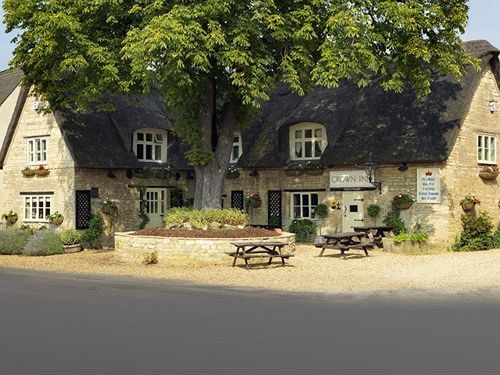 The Crown Inn Питерборо Екстериор снимка